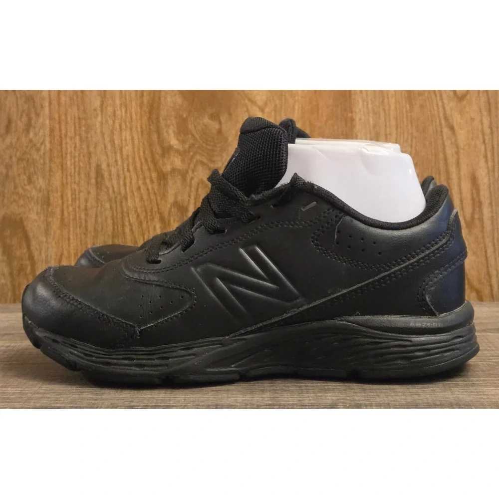 New‎ Balance 680 Lace Up Running Shoes Youth Size 4 Triple Black